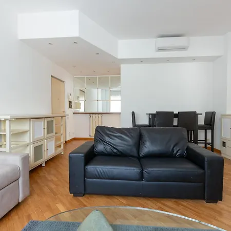 Easytopstay - Lorenteggio Large Flat