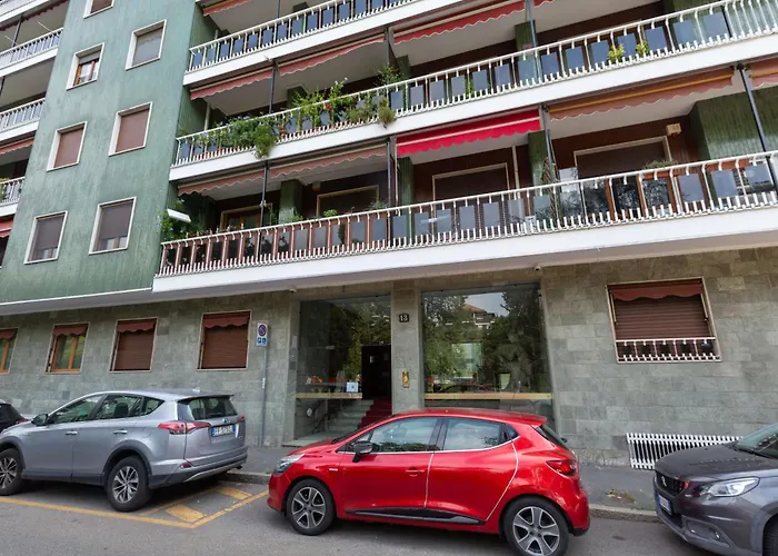 Easytopstay - Lorenteggio Large Flat Apartament Mediolan