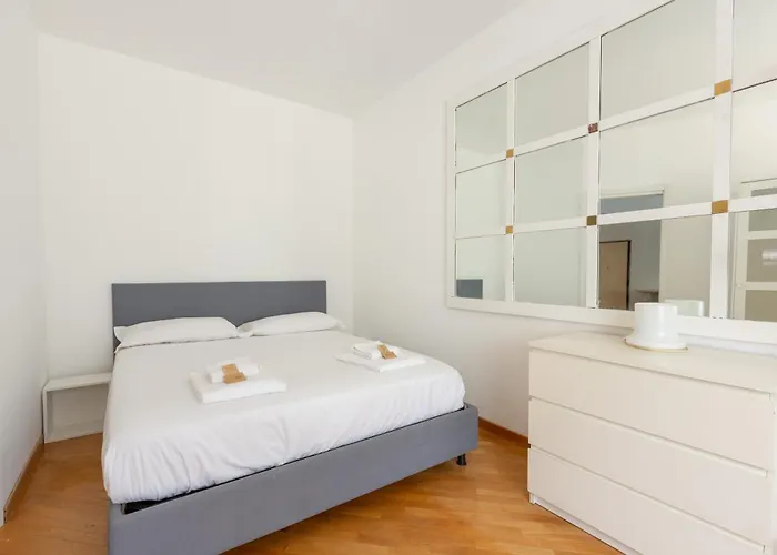Easytopstay - Lorenteggio Large Flat Apartament